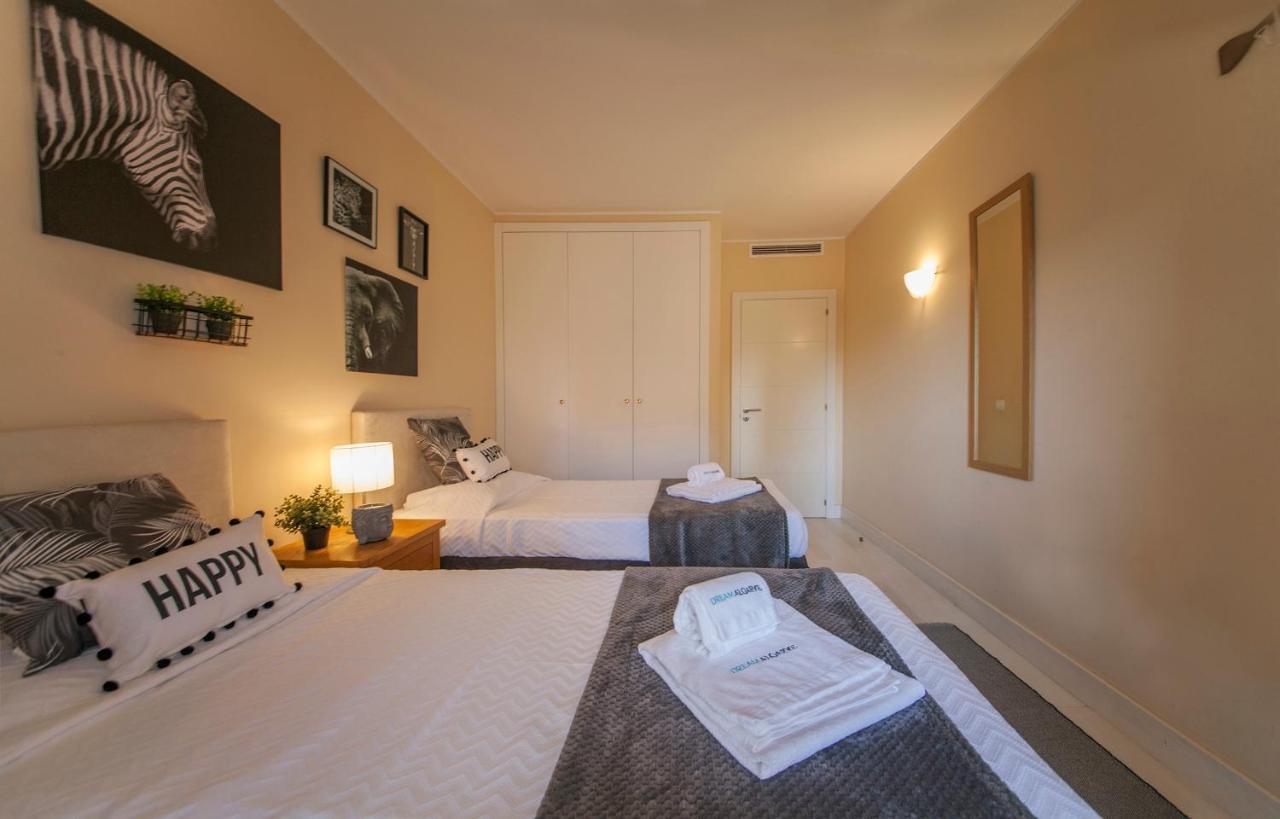 B02 - Fantastic Apartment With Pool Portimao Exterior photo