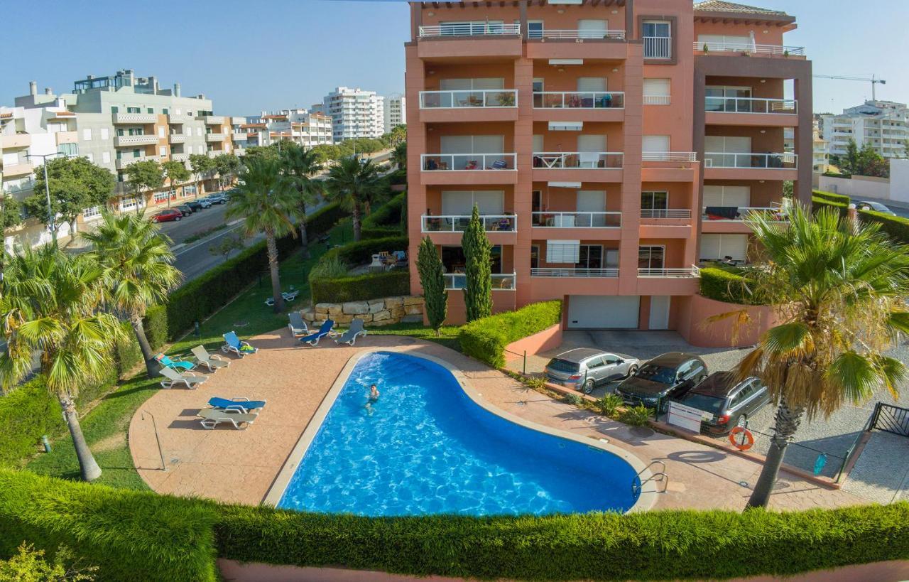 B02 - Fantastic Apartment With Pool Portimao Exterior photo