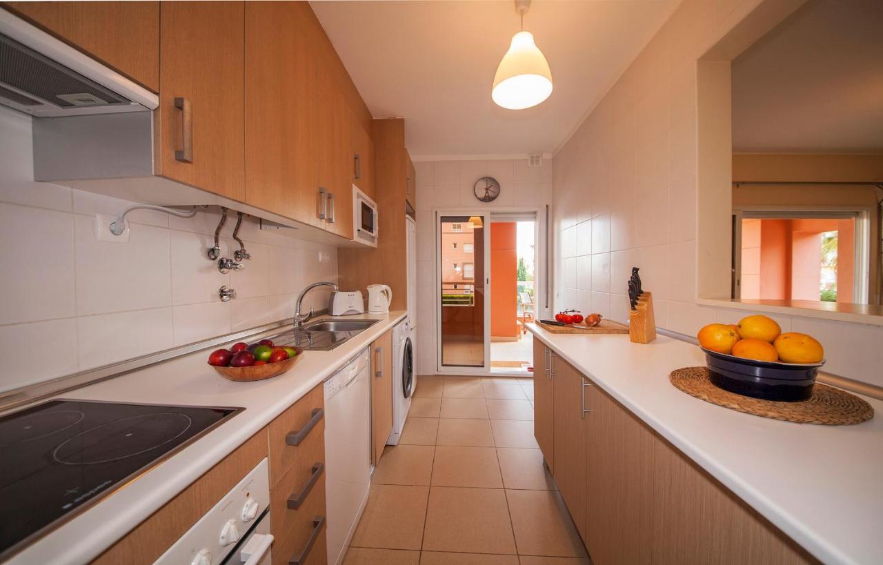 B02 - Fantastic Apartment With Pool Portimao Exterior photo
